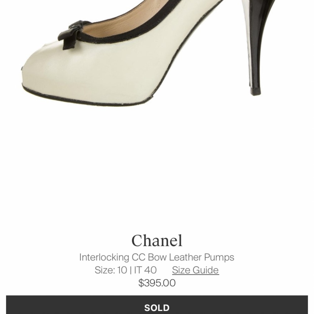 Chanel interlocking bow pumps